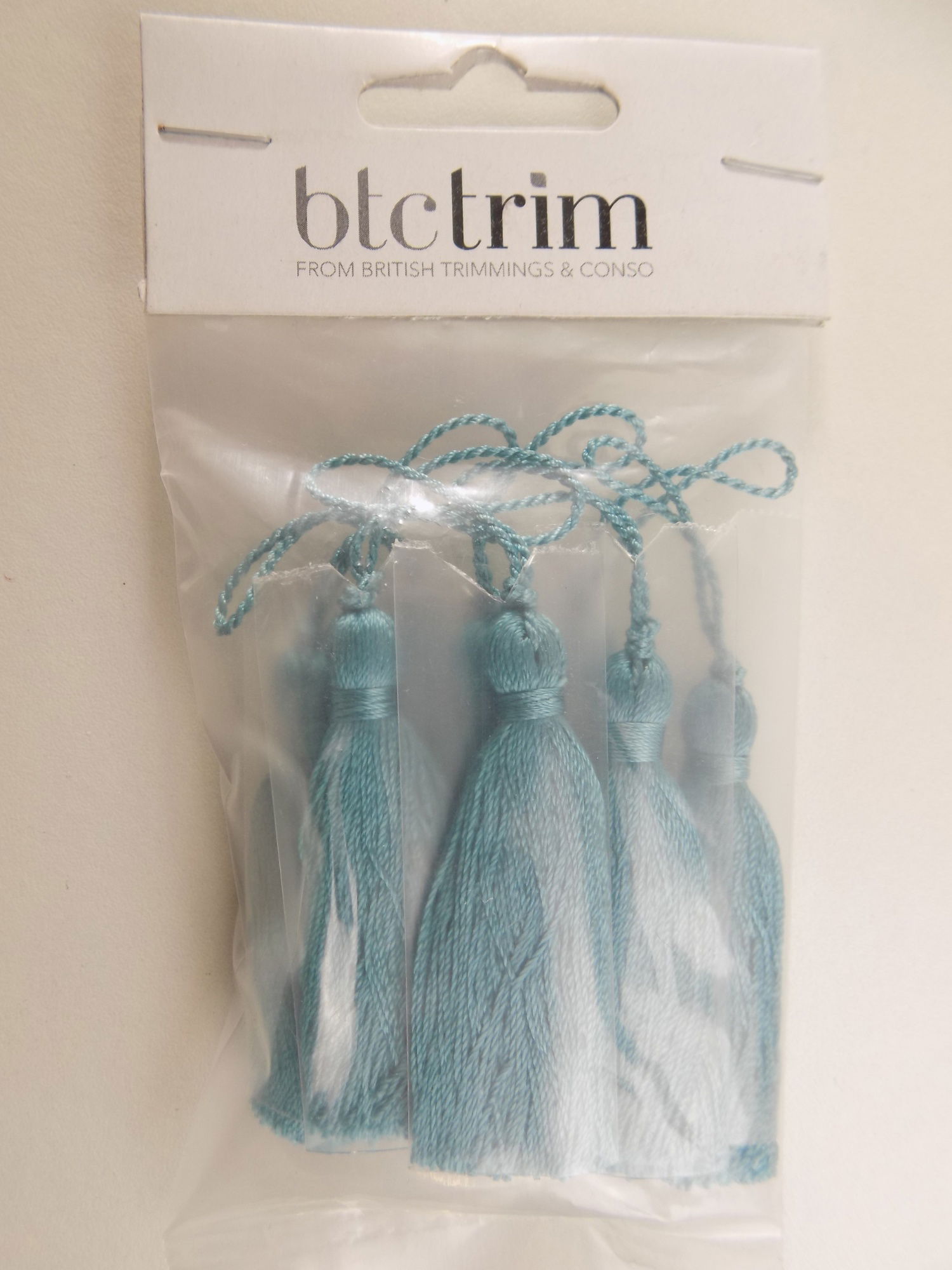 BTTA17 AQUA 6CM TASSEL PACK OF 8