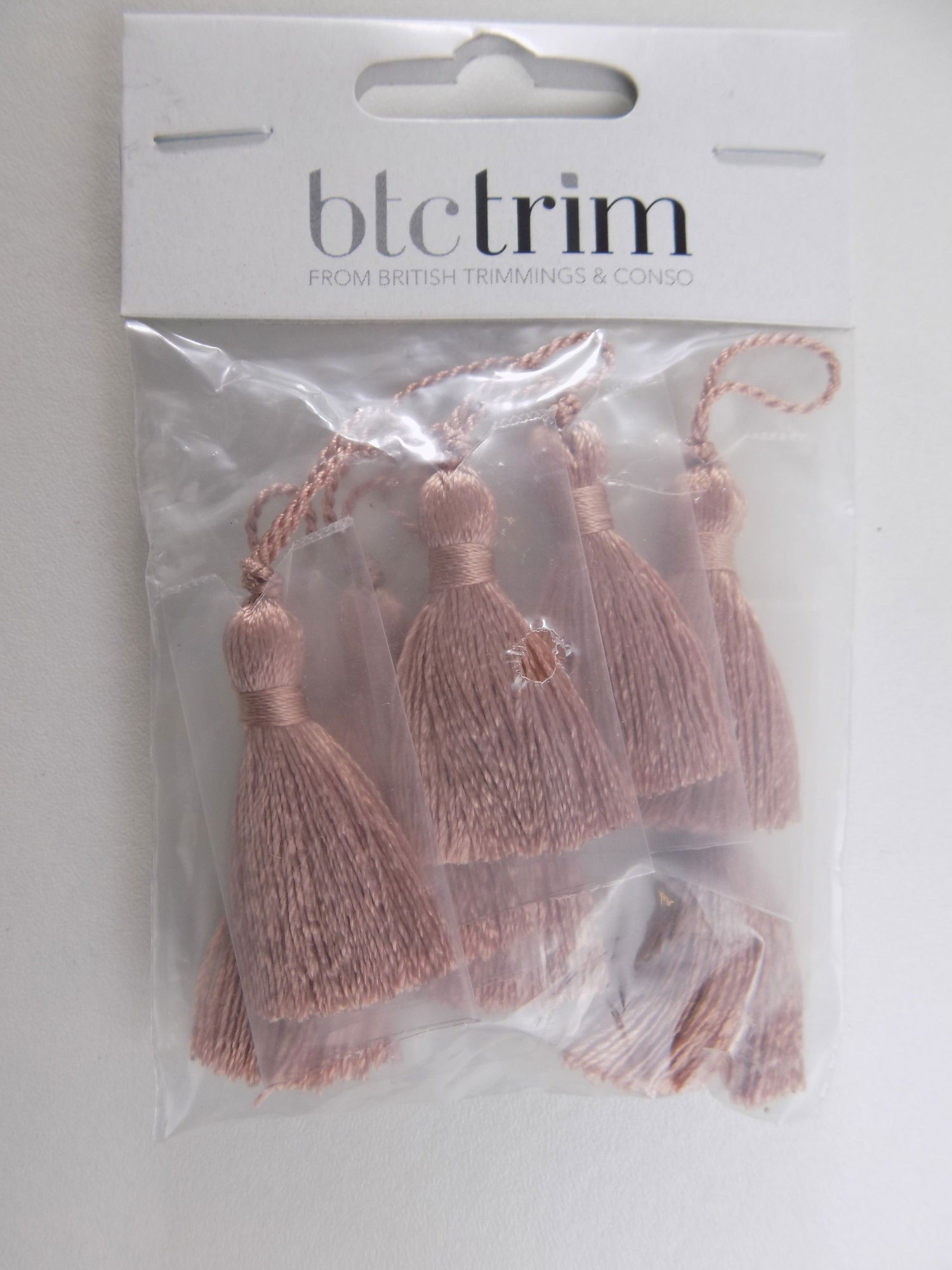 BTTA8 PEACH 4CM TASSEL PACK OF 8