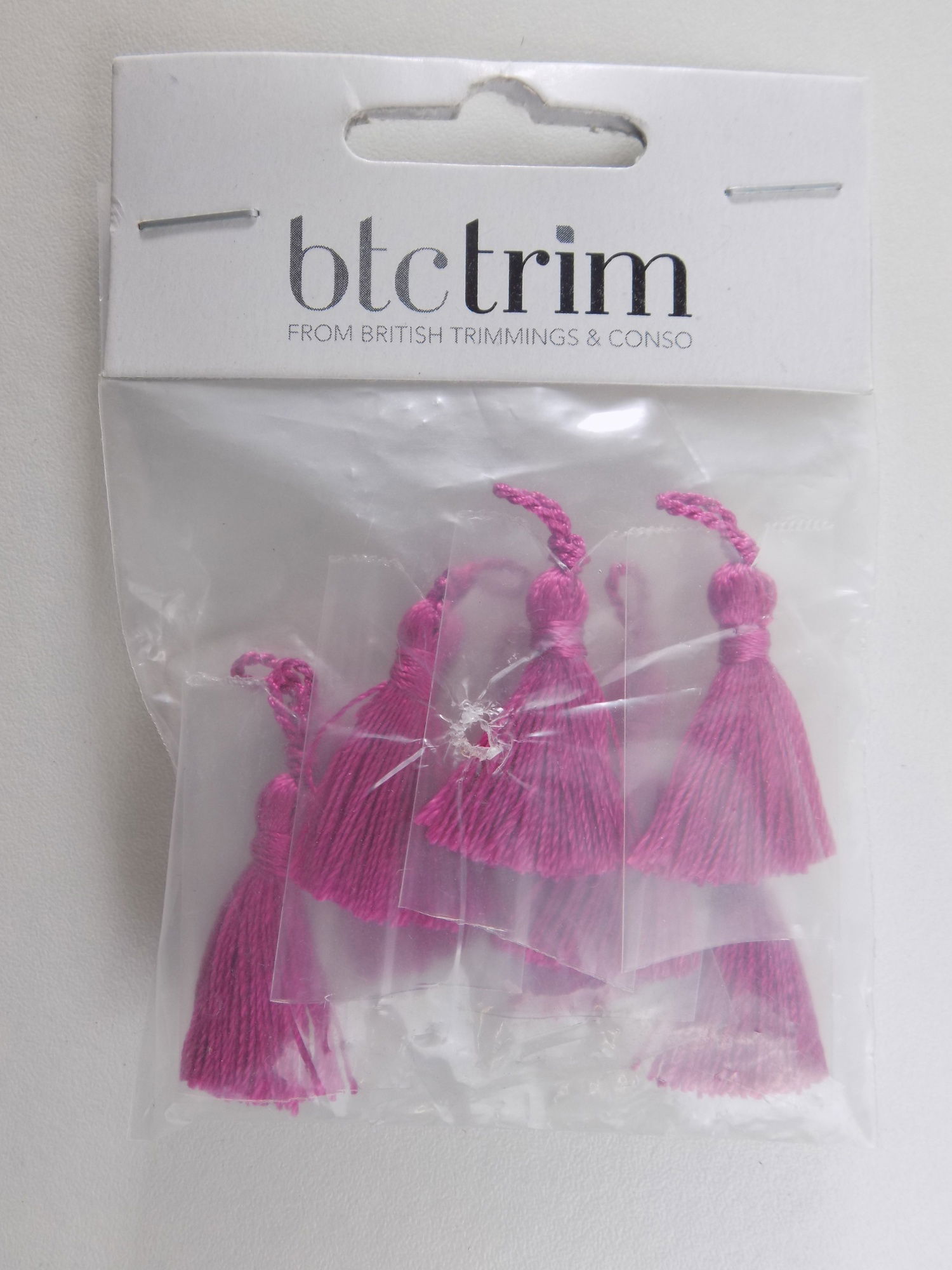 BTTA5 HOT PINK 3CM TASSEL (PACK OF 8)