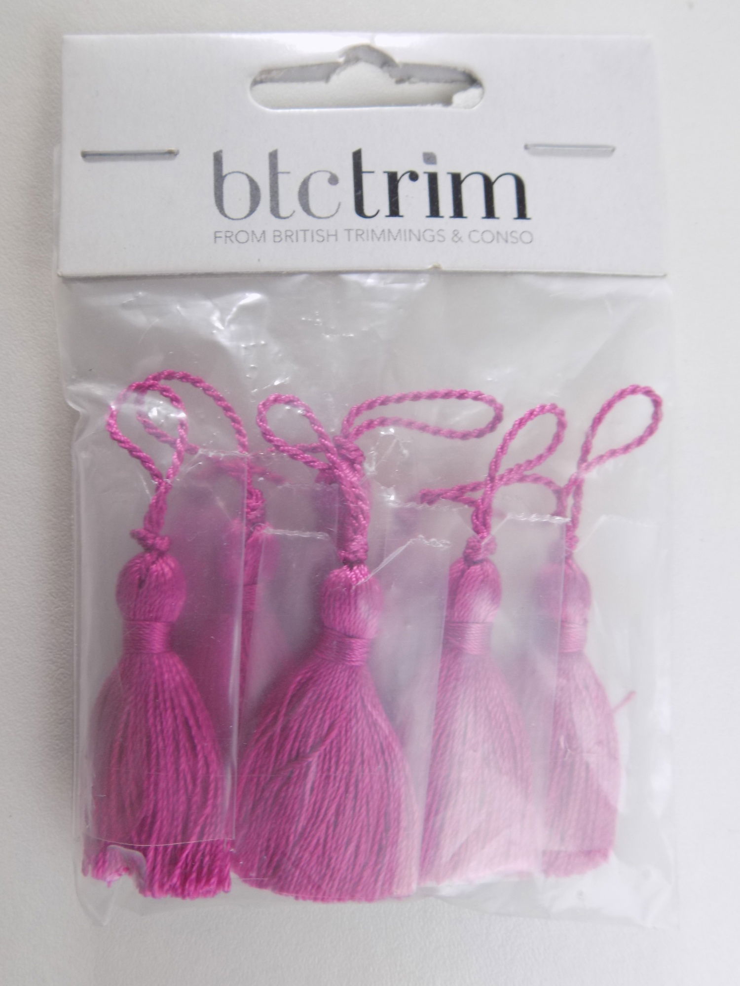 BTTA13 HOT PINK 4CM TASSEL PACK OF 8