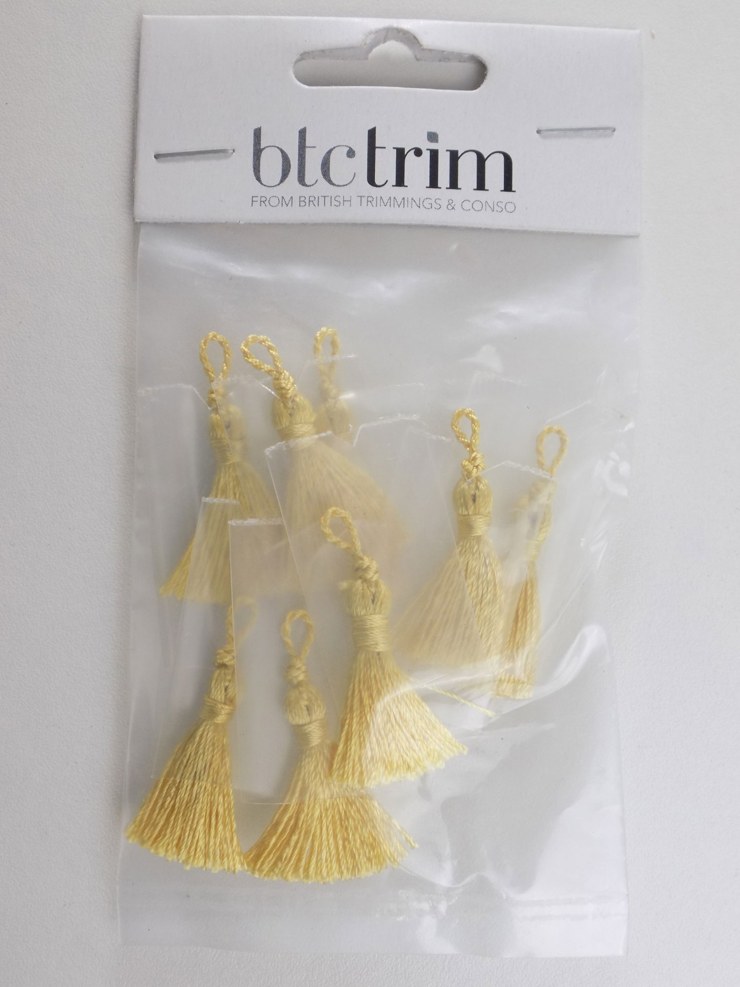 BTTA1 YELLOW 3CM TASSEL (PACK OF 8)